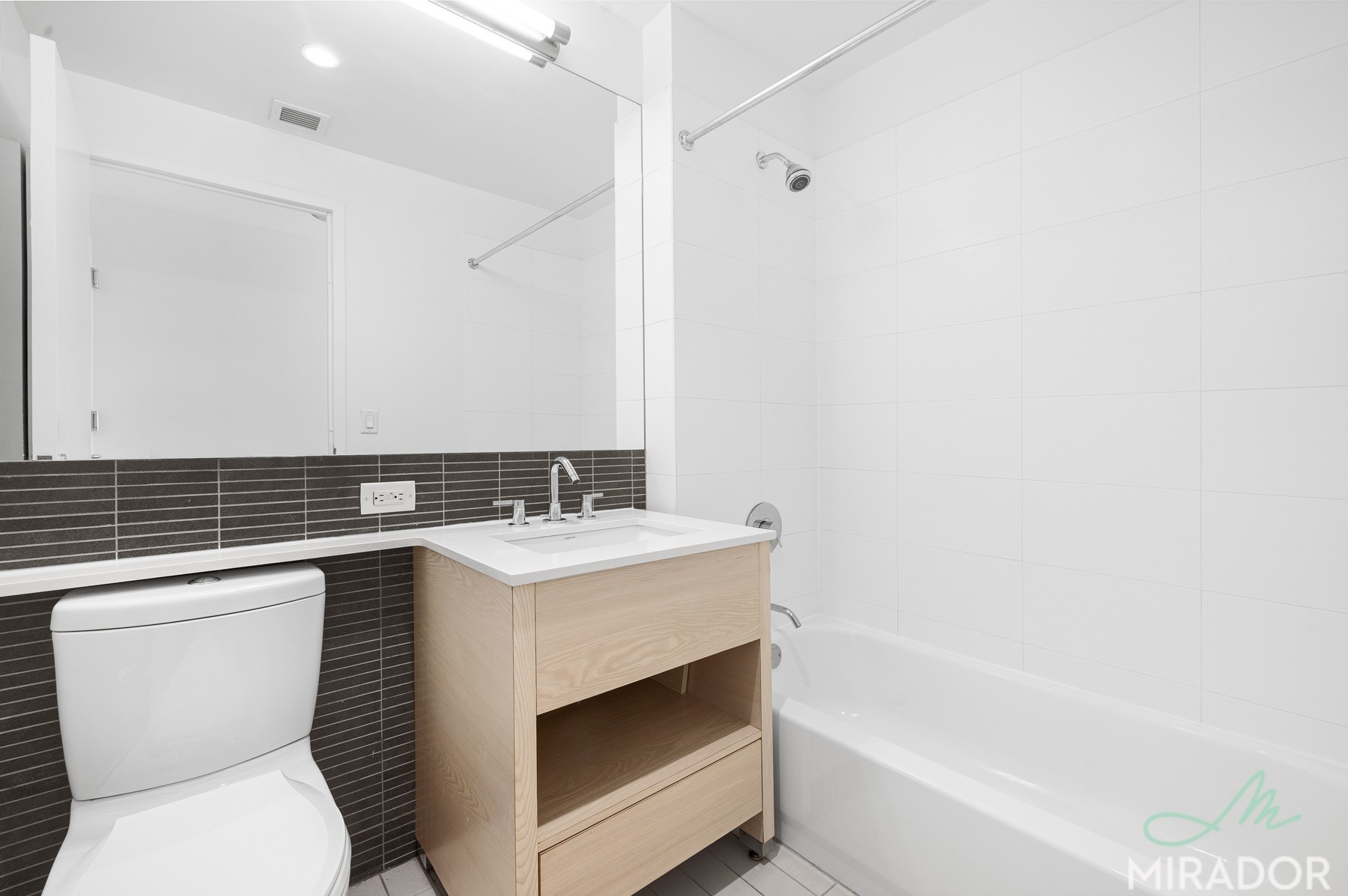80 De Kalb Avenue 18L Fort Greene Brooklyn NY 11201