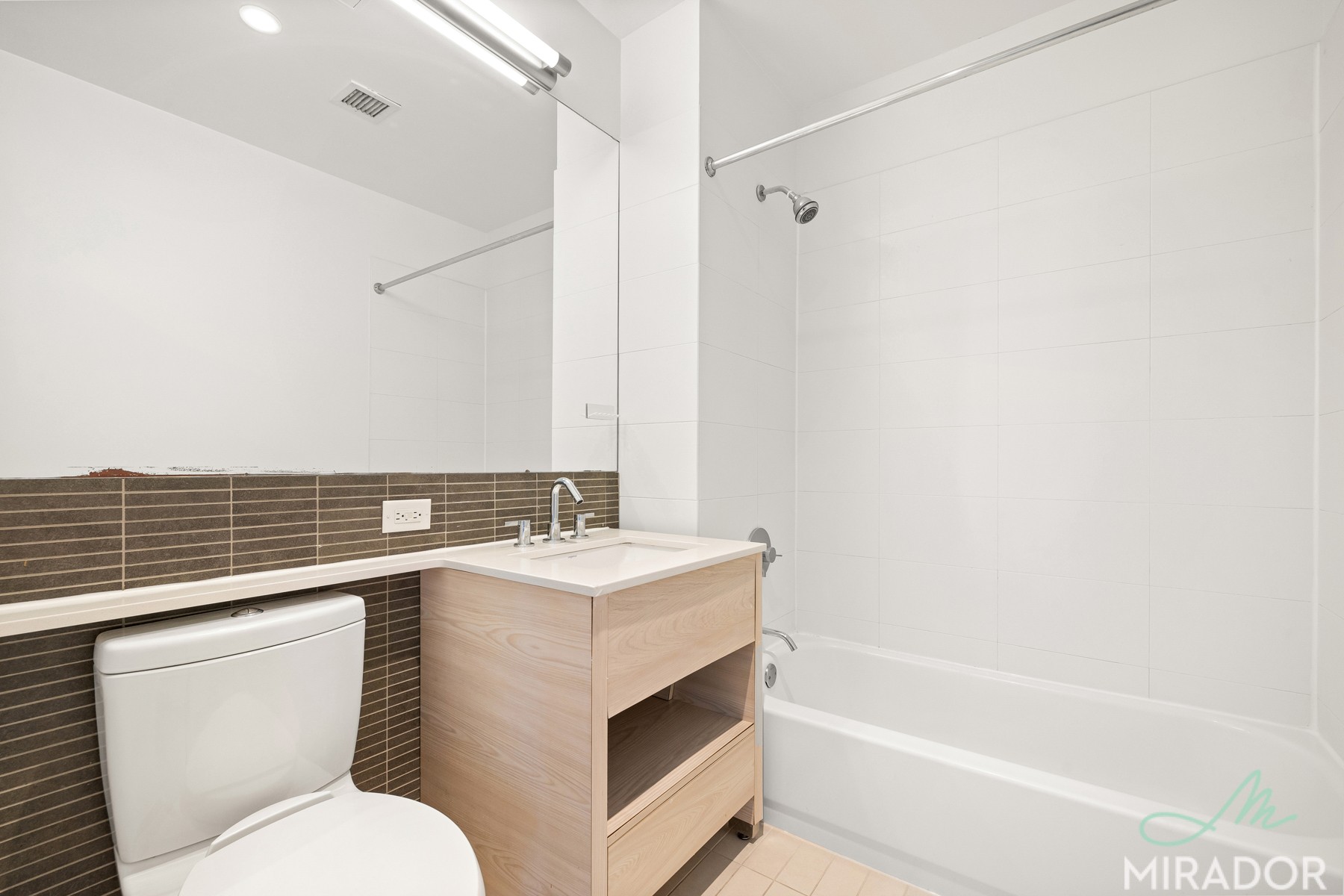 80 De Kalb Avenue 23F Fort Greene Brooklyn NY 11201