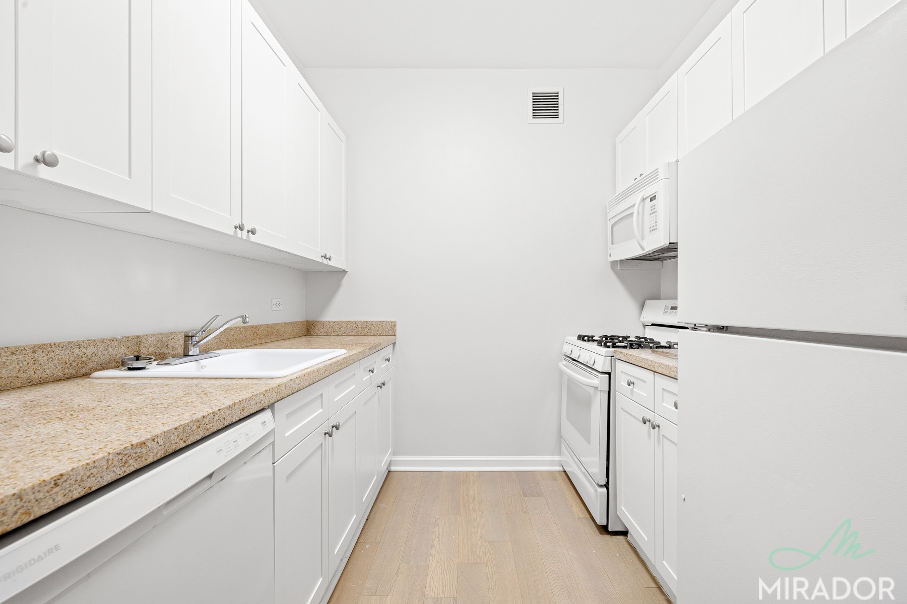 15 Park Row 22K Seaport District New York NY 10038