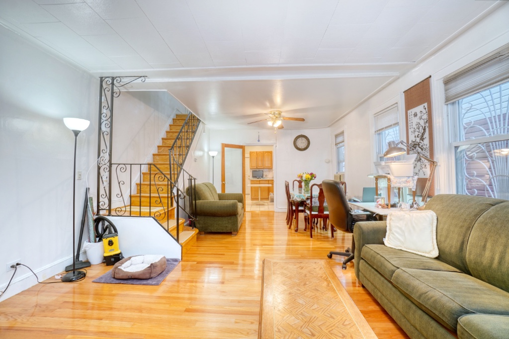 63-10 Saunders Street Rego Park Queens NY 11374