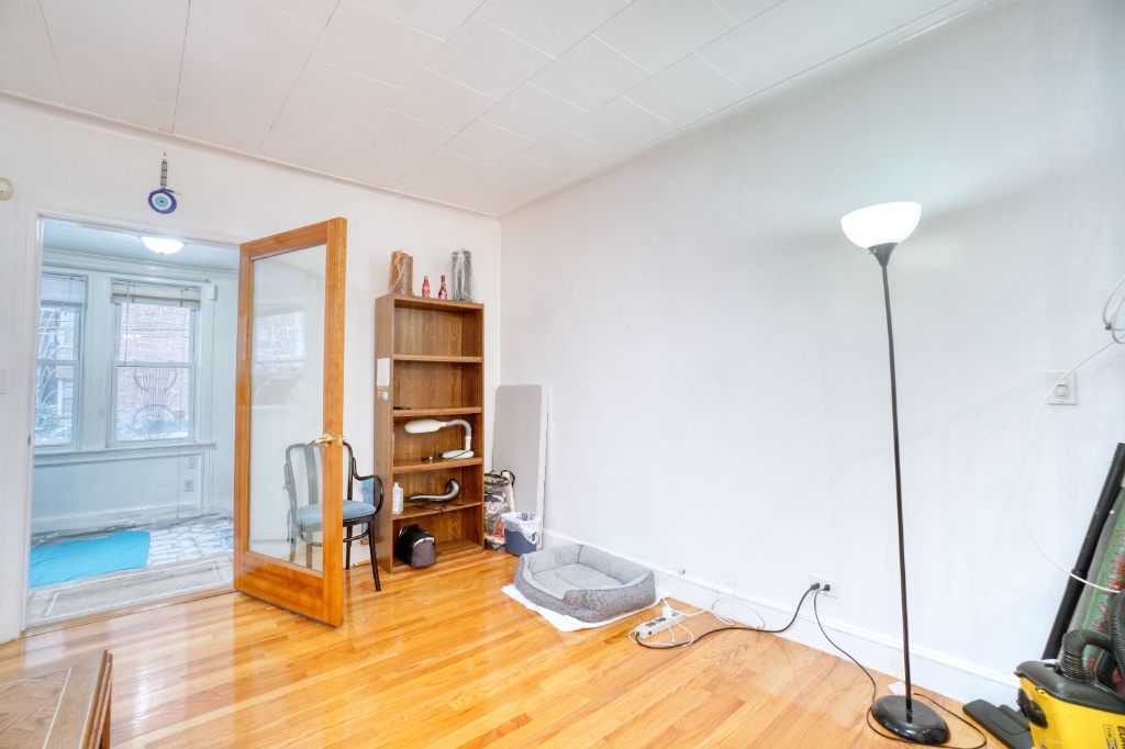 63-10 Saunders Street Rego Park Queens NY 11374