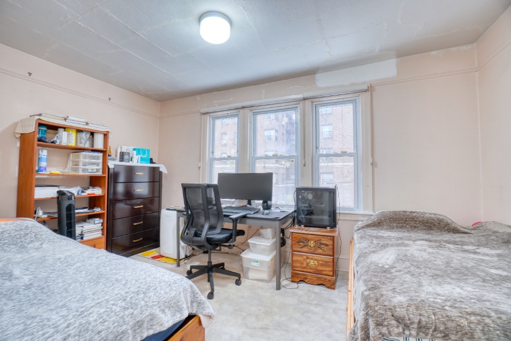 63-10 Saunders Street Rego Park Queens NY 11374