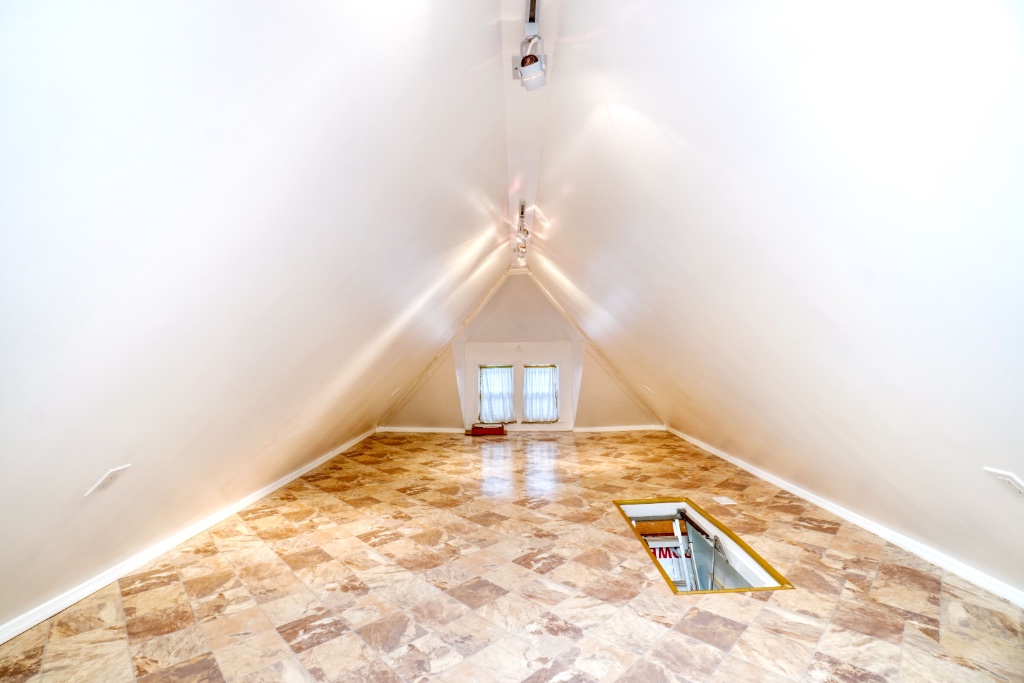 63-10 Saunders Street Rego Park Queens NY 11374