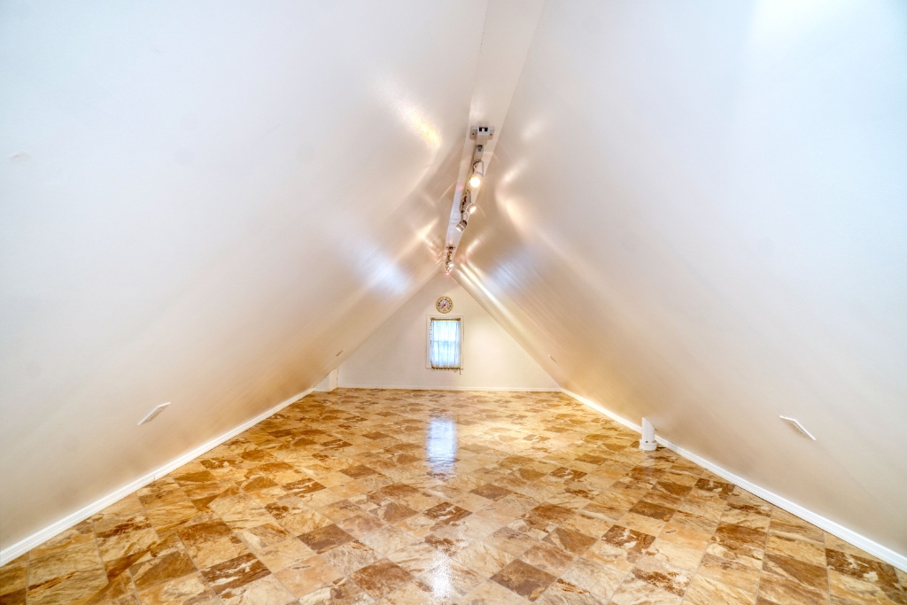 63-10 Saunders Street Rego Park Queens NY 11374