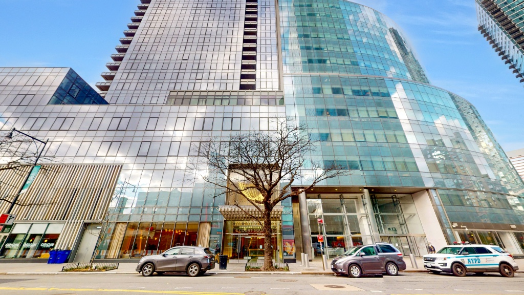 3 Court Square Long Island City Queens NY 11101
