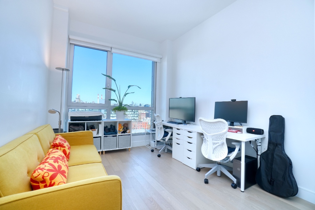 22-43 Jackson Avenue 8C Court Square Queens NY 11101