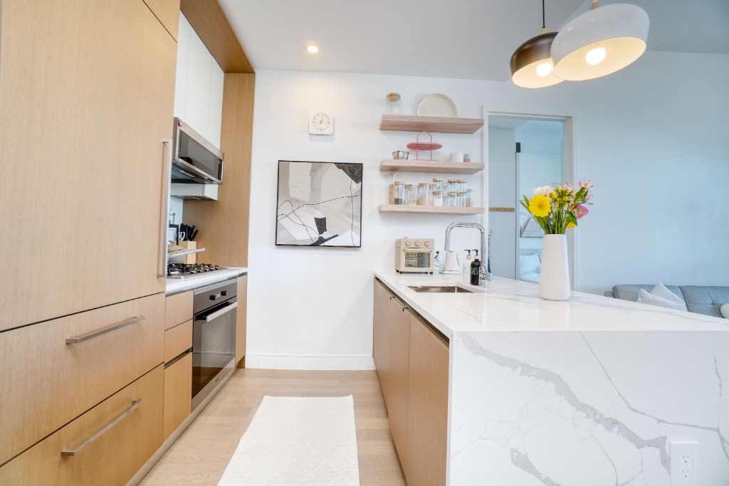 22-43 Jackson Avenue 8C Court Square Queens NY 11101