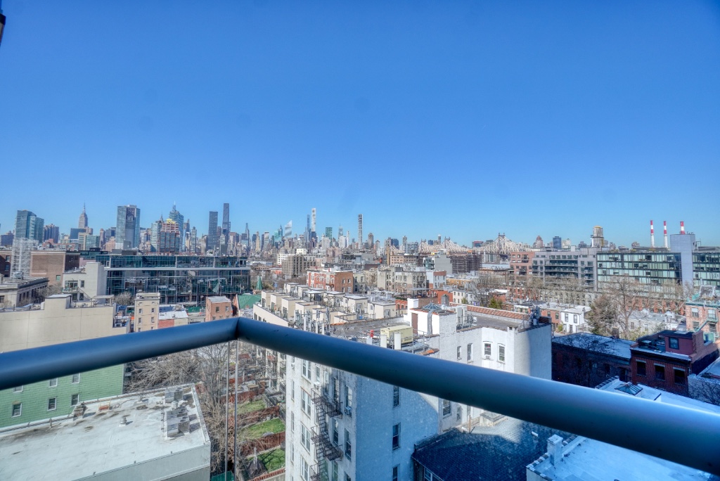 22-43 Jackson Avenue 8C Court Square Queens NY 11101