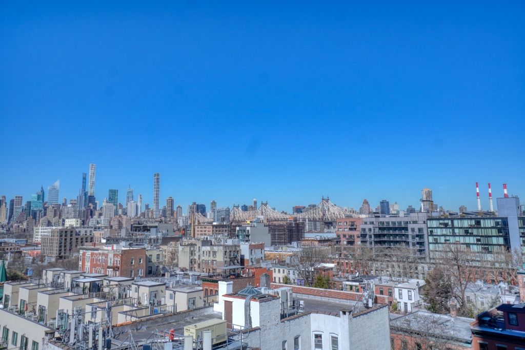 22-43 Jackson Avenue 8C Court Square Queens NY 11101