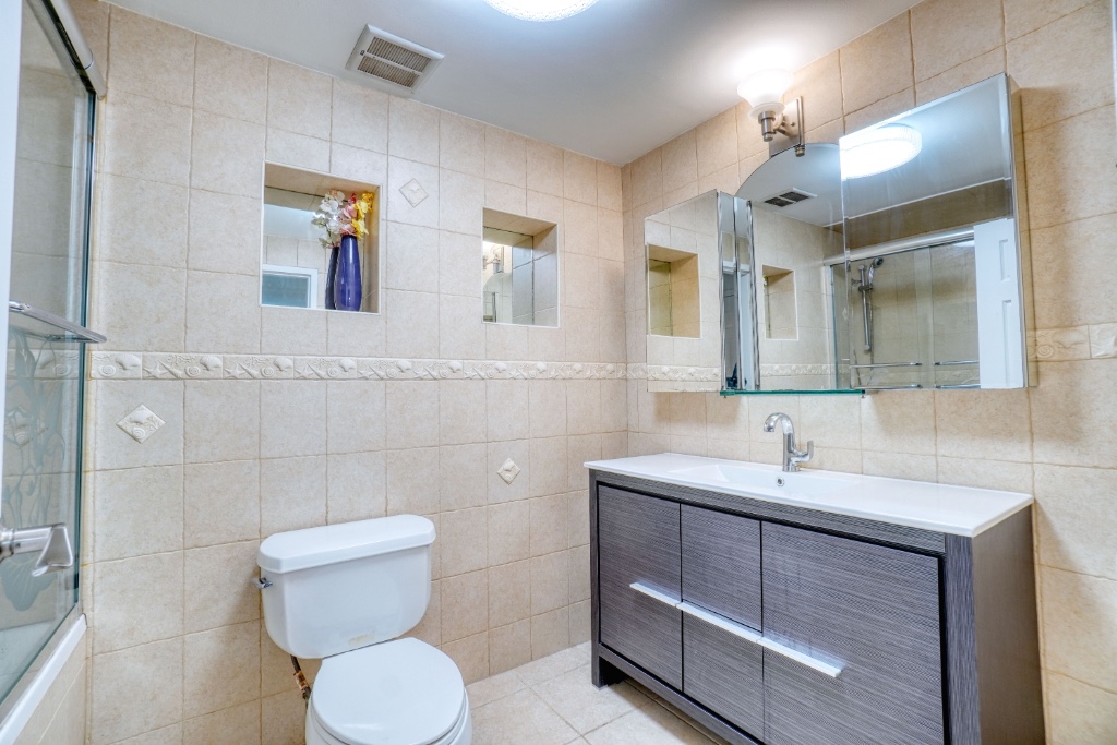 62-10 Woodside Avenue 105 Woodside Queens NY 11377