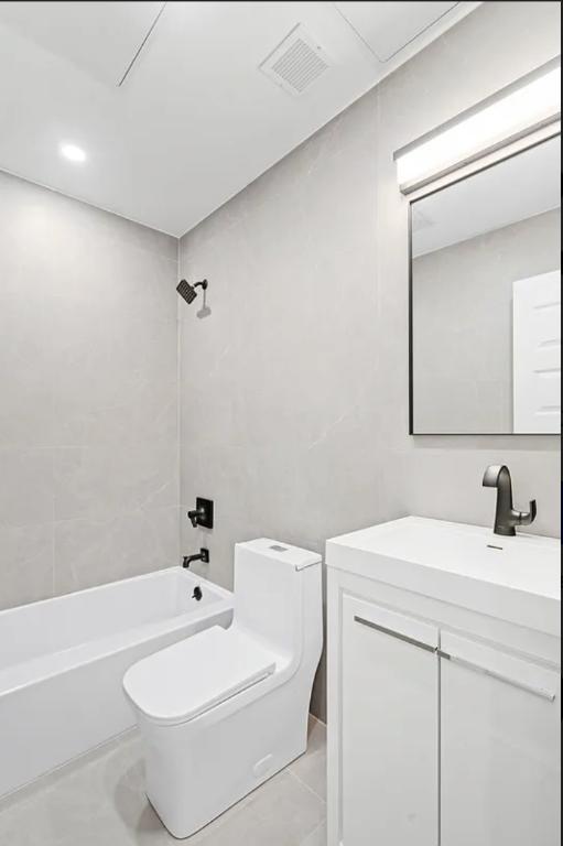 45-29 47th Street 5A Sunnyside Queens NY 11377