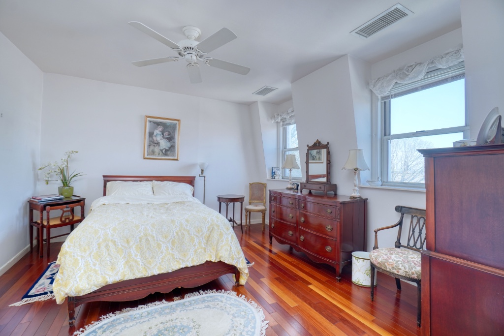 48-11 37th Street Sunnyside Queens NY 11101