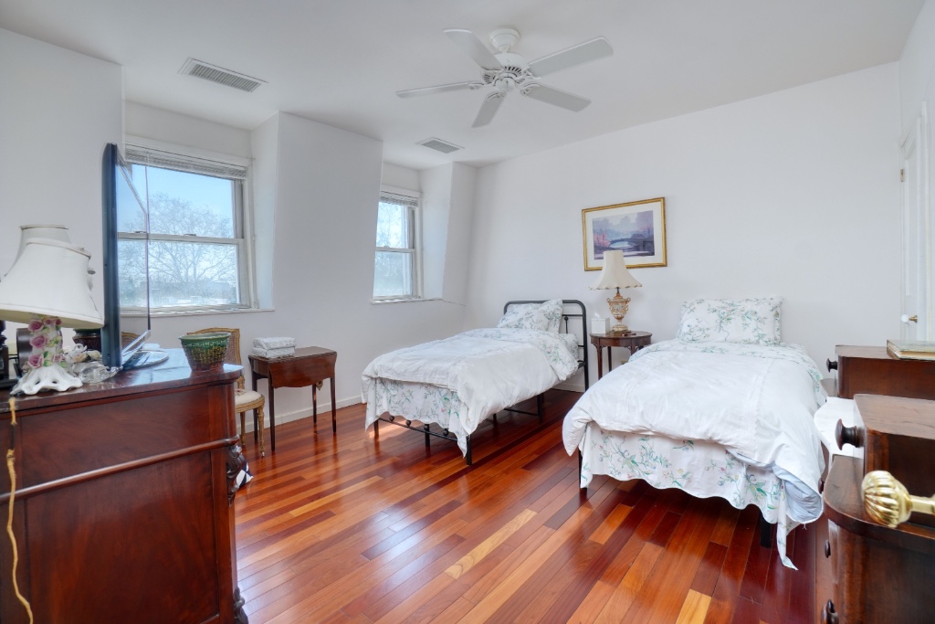 48-11 37th Street Sunnyside Queens NY 11101