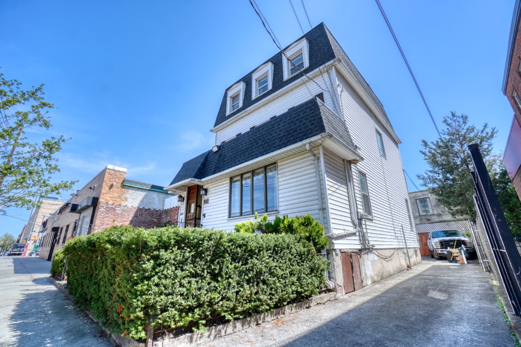 48-11 37th Street Sunnyside Queens NY 11101