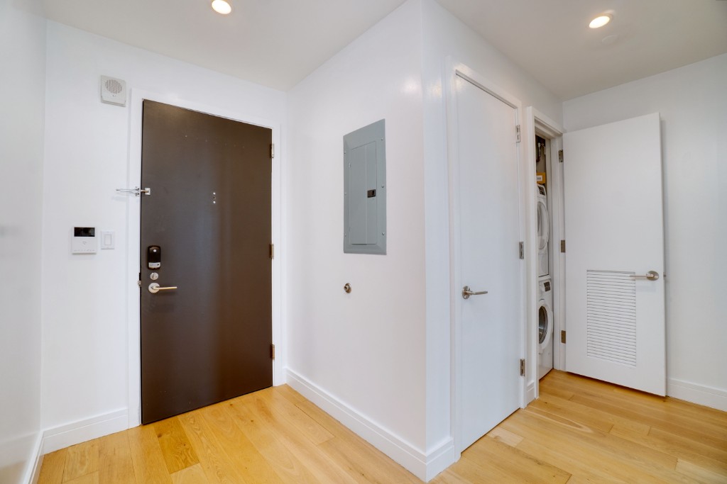 24-16 Queens Plaza South 22B Long Island City Queens NY 11101