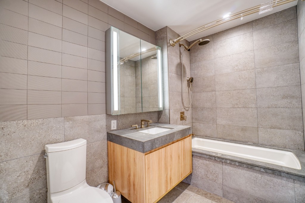 24-16 Queens Plaza South 22B Long Island City Queens NY 11101