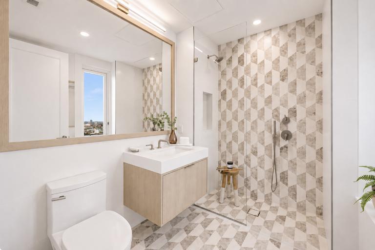 29-18 41st Avenue 25D Long Island City Queens NY 11101