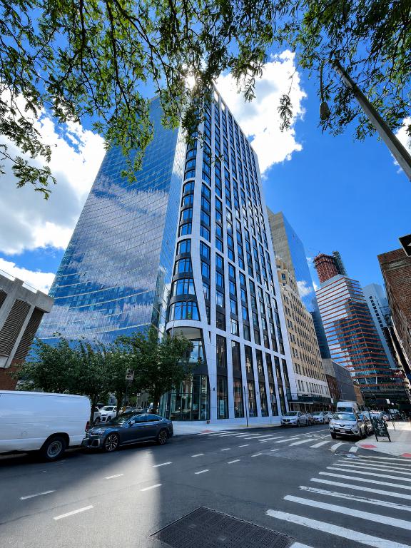 29-18 41st Avenue 25D Long Island City Queens NY 11101