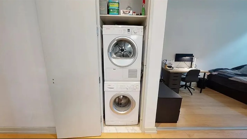 21-45 44th Drive 1I Long Island City Queens NY 11101