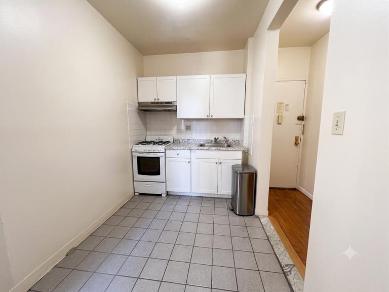 27-08 39th Avenue Long Island City Queens NY 11101