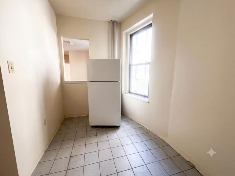 27-08 39th Avenue Long Island City Queens NY 11101