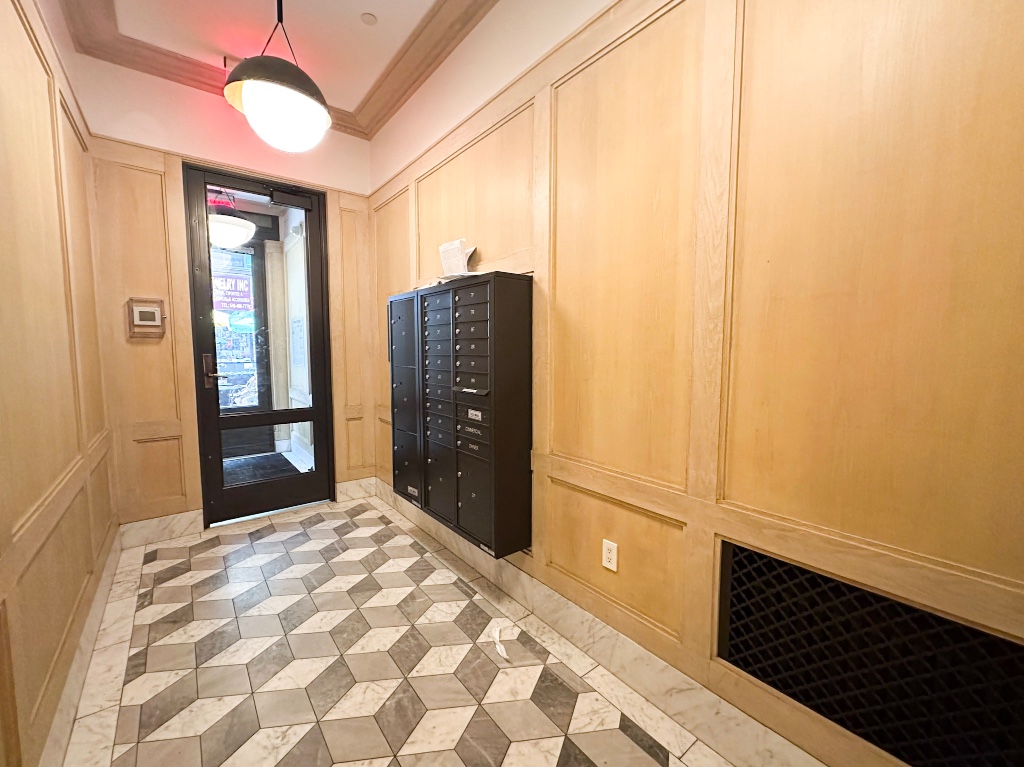 43 West 27th Street 6R Flatiron District New York NY 10001