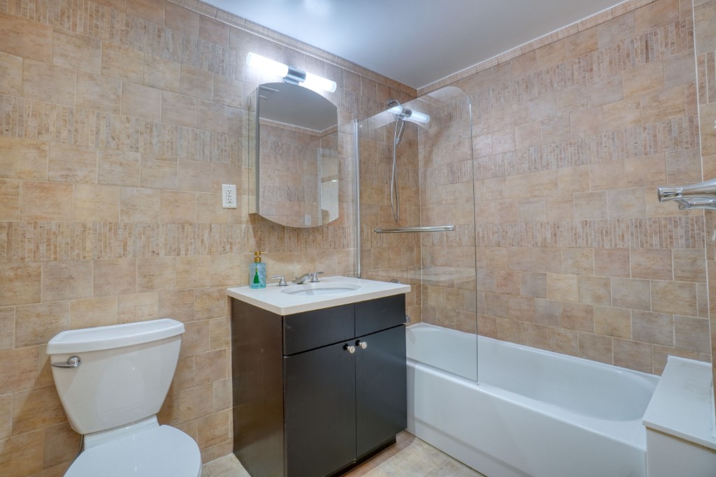 32-86 41st Street 3D Long Island City Queens NY 11103