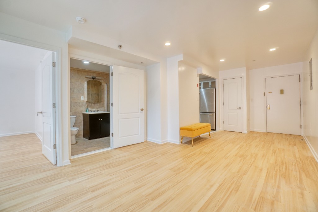 32-86 41st Street 3D Long Island City Queens NY 11103