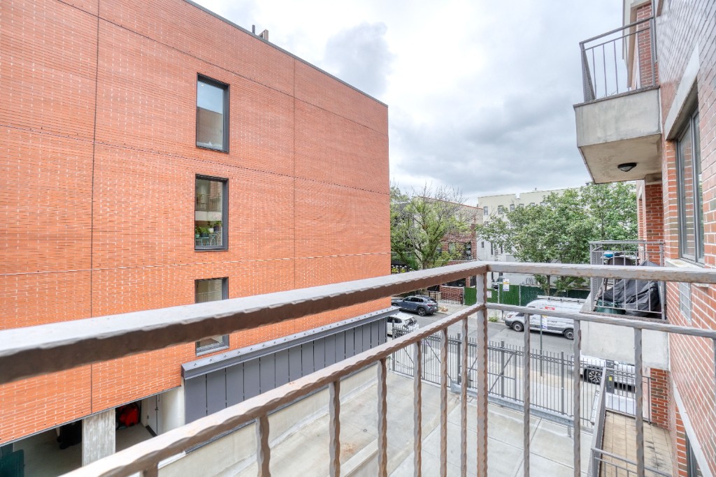 32-86 41st Street 3D Long Island City Queens NY 11103