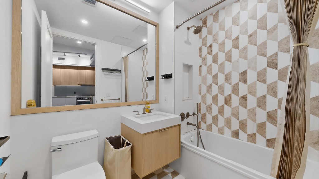 29-18 41st Avenue 5A Long Island City Queens NY 11101