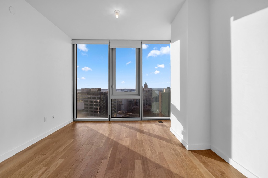 430 Albee Square, Brooklyn, NY - 5,357 USD/ month