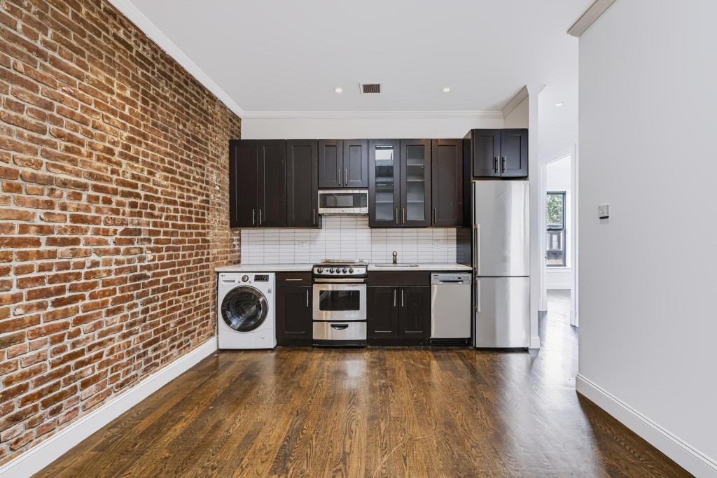 4.0 bed apartment at 358 11th Street, Park Slope