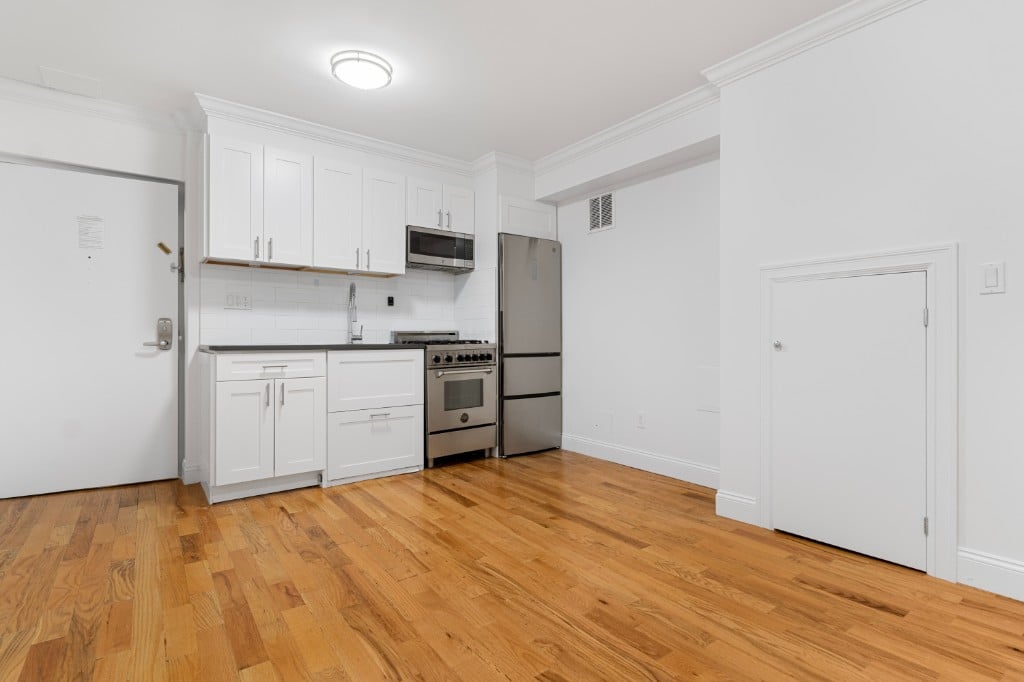 0.0 bed apartment at 220 East 22nd Street, Gramercy Park