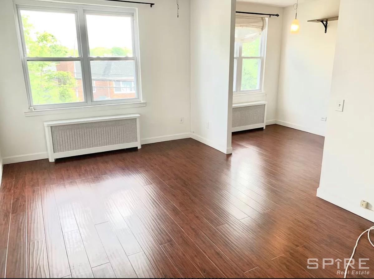 2 Apartment in Queens