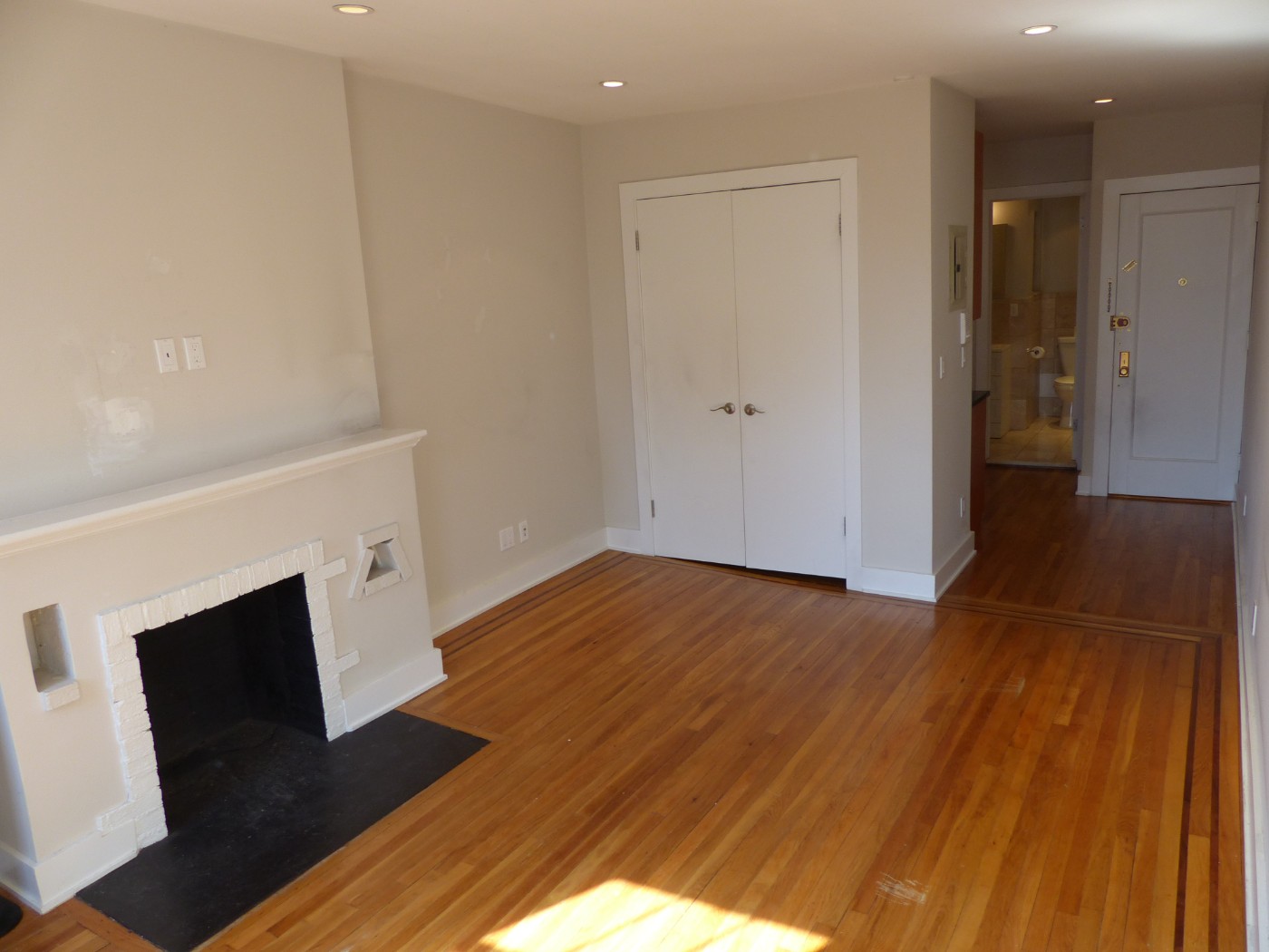59 West 8th Street 5D Greenwich Village New York NY 10011