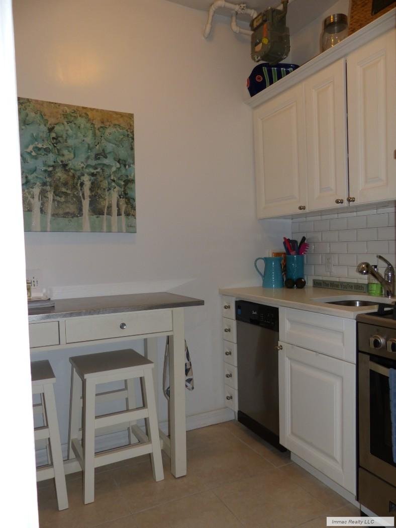 319-325 West 71st Street 6B Lincoln Square New York NY 10023