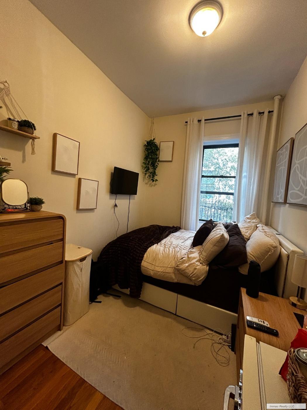 419 West 44th Street 2W Clinton New York NY 10036