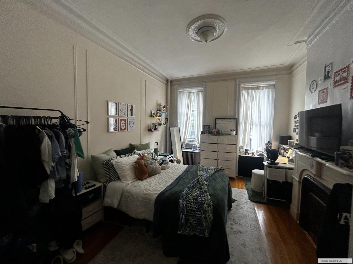 419 West 44th Street 2W Clinton New York NY 10036