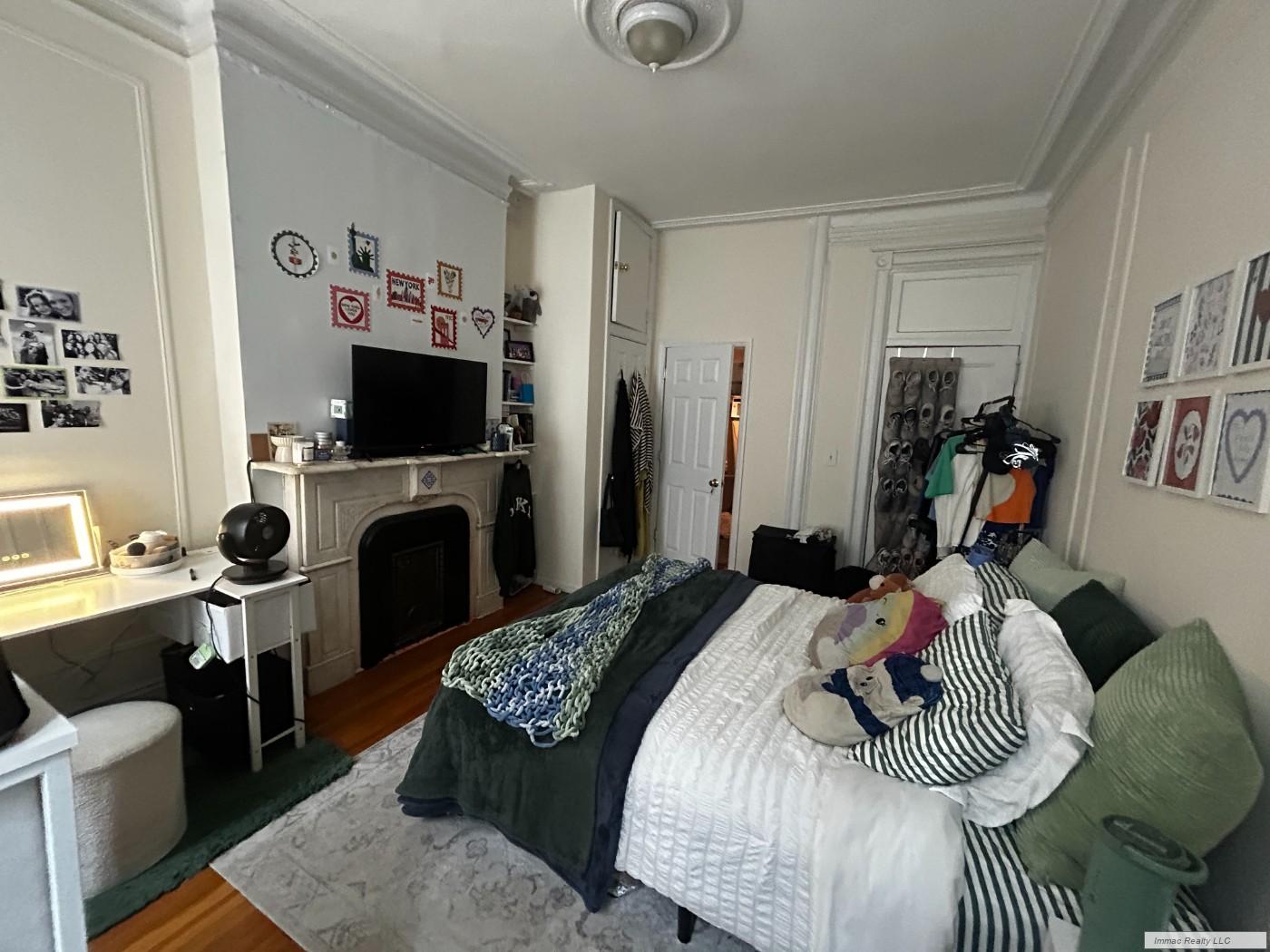 419 West 44th Street 2W Clinton New York NY 10036