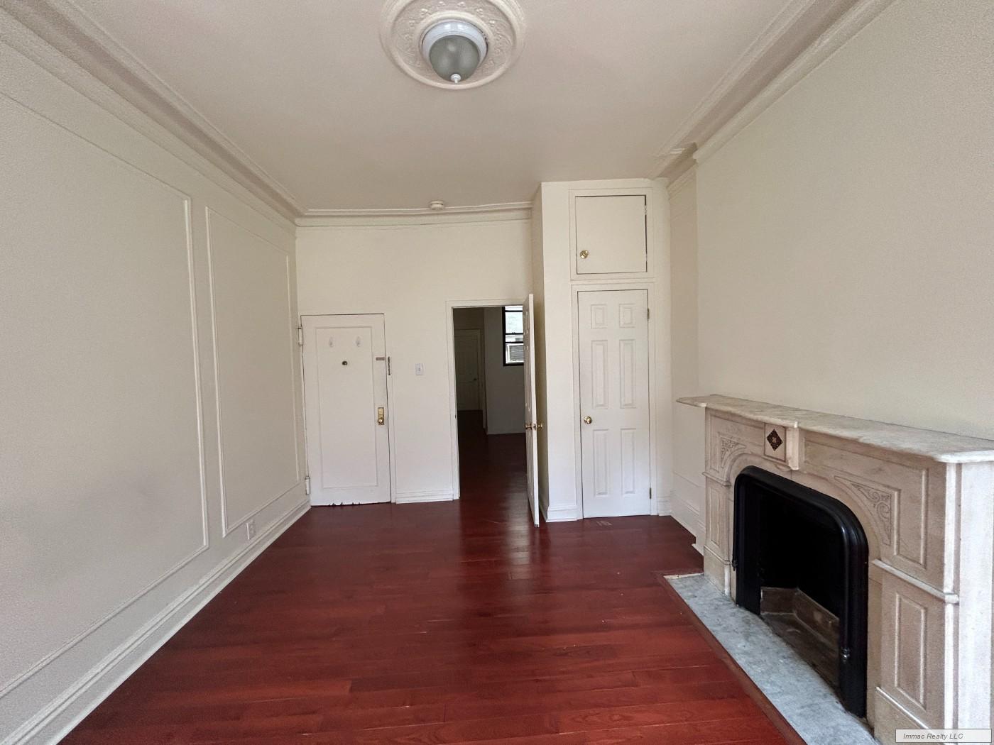 419 West 44th Street Clinton New York NY 10036