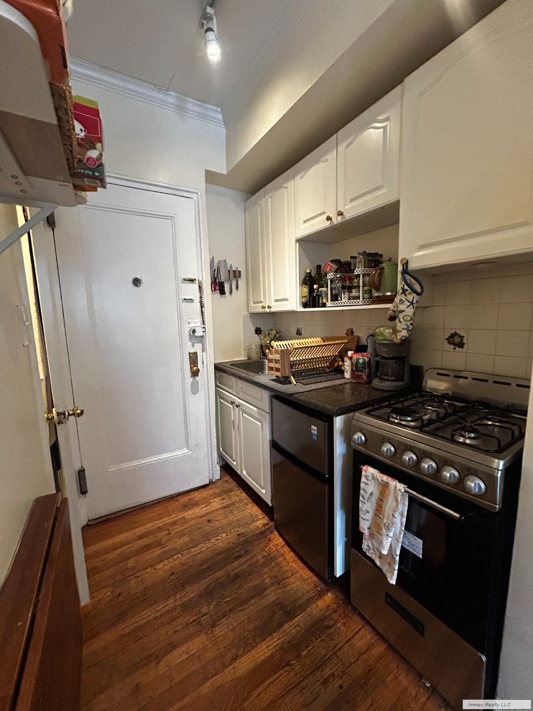 364 West 19th Street 1A Chelsea New York NY 10011