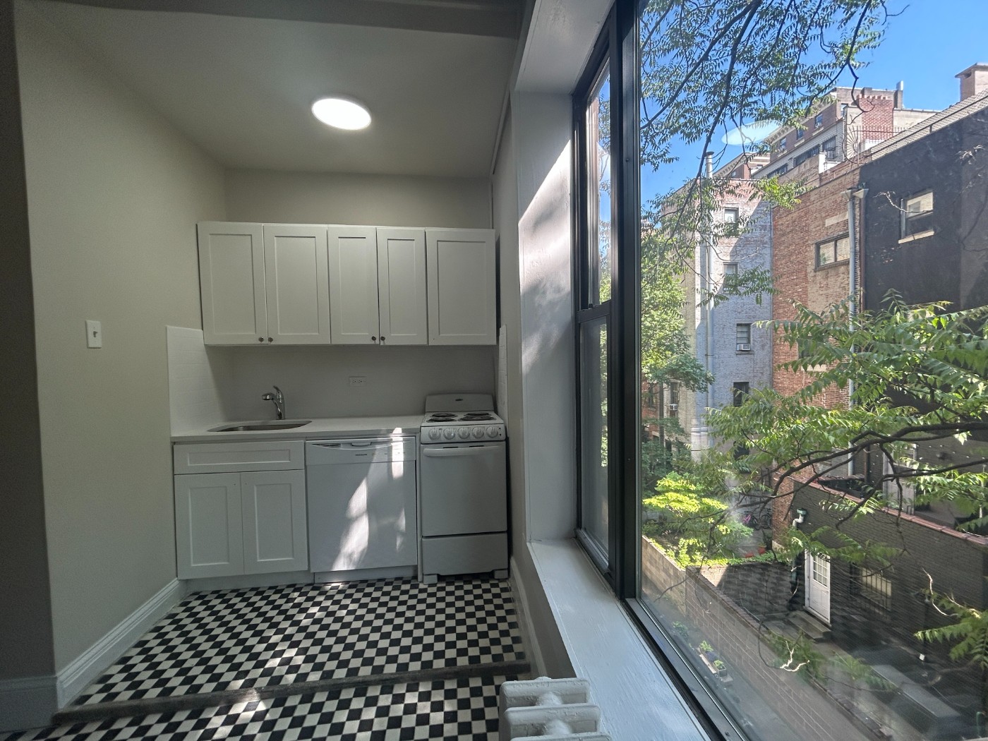 318 West 106th Street 3RW Upper West Side New York NY 10025