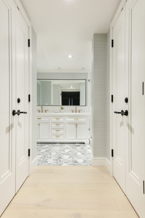 433 West 34th Street Clinton New York NY 10001