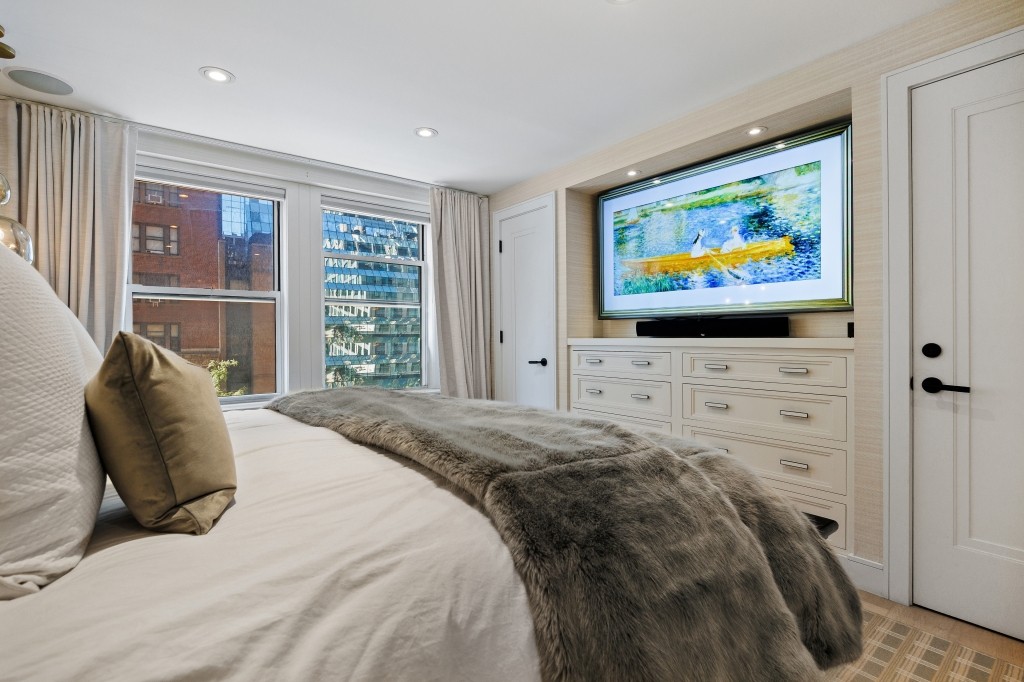 433 West 34th Street Clinton New York NY 10001