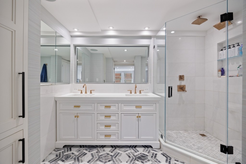 433 West 34th Street Clinton New York NY 10001