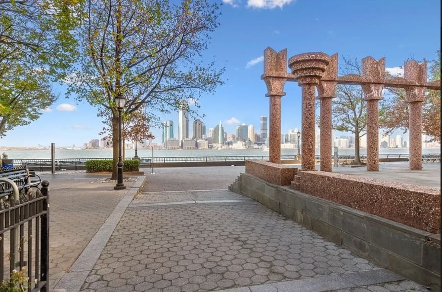 300 Albany Street 6G Battery Park City New York NY 10280