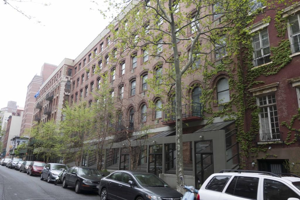 2 Bedroom Rental – 201 EAST 12TH STREET, #106