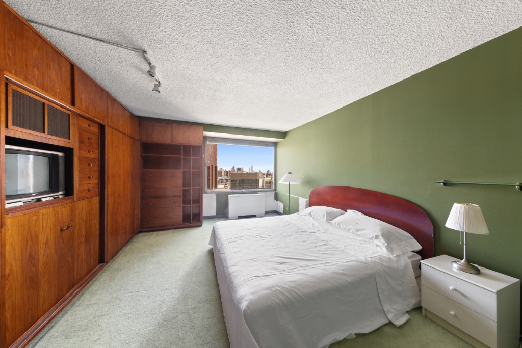 170 Park Row 18B Chinatown New York NY 10038