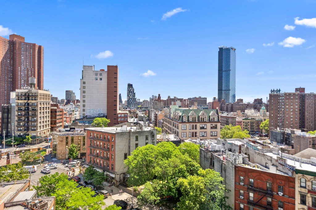 215 Park Row 12C Lower East Side New York NY 10038