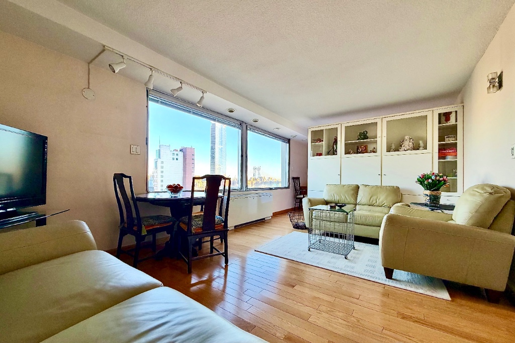 180 Park Row 13E Chinatown New York NY 10038